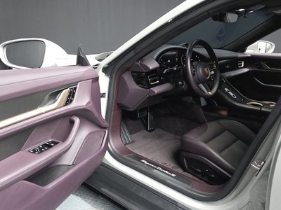 2021 Porsche TAYCAN thumbnail 13