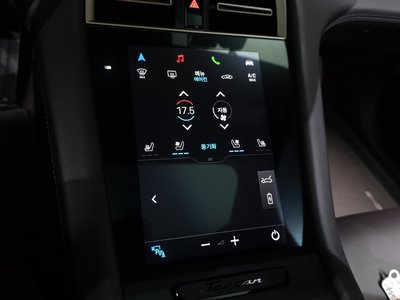 2021 Porsche TAYCAN thumbnail 28