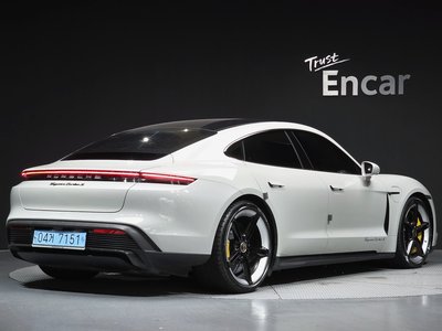 2021 Porsche TAYCAN 照片 4