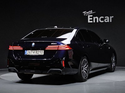 2023 BMW 5 SERIES 照片 3