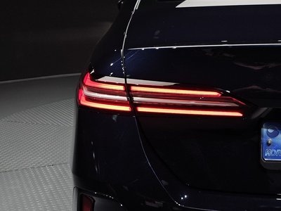 2023 BMW 5 SERIES 照片 10