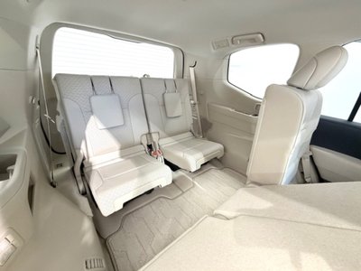 TOYOTA LAND CRUISER 300 - 6