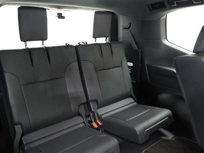 TOYOTA LAND CRUISER 300 - 8