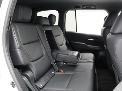 TOYOTA LAND CRUISER 300 - 7