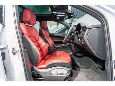 PORSCHE MACAN - 3