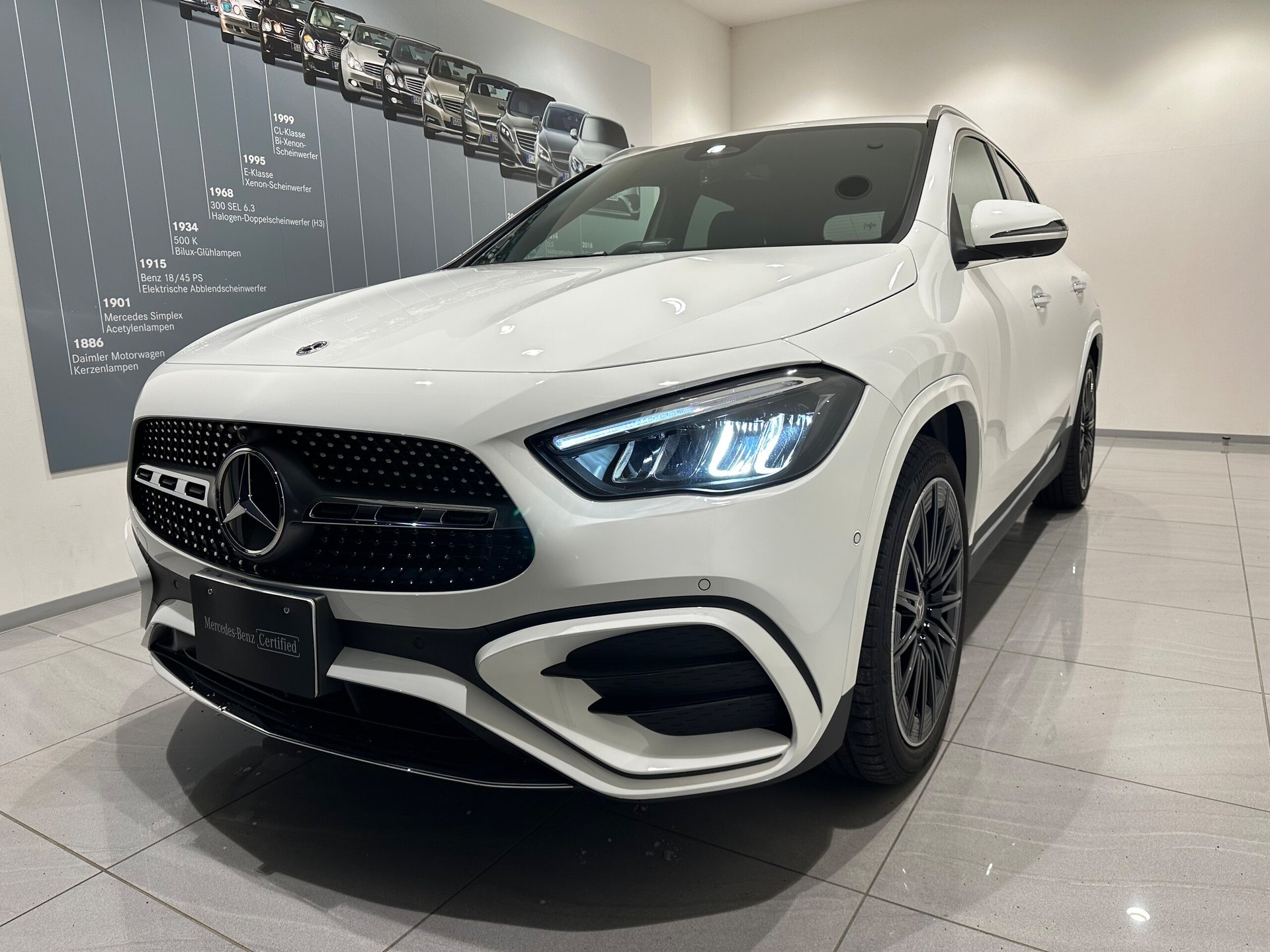 MERCEDES-BENZ GLA-CLASS - View 1