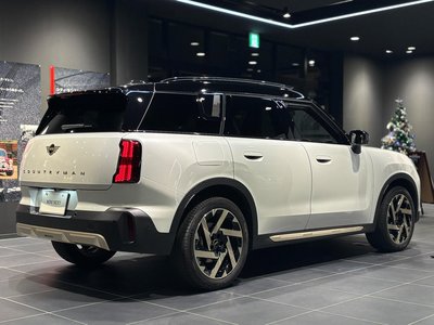 MINI MINI COUNTRYMAN - 4