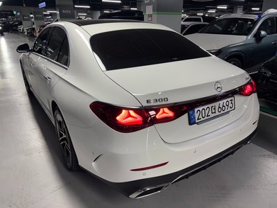 MERCEDES-BENZ E-CLASS - 3