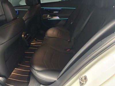 MERCEDES-BENZ E-CLASS - 9