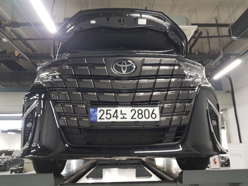 TOYOTA ALPHARD - View 1