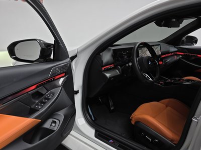 2025 BMW M5 缩略图 13