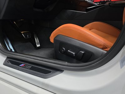2025 BMW M5 缩略图 36
