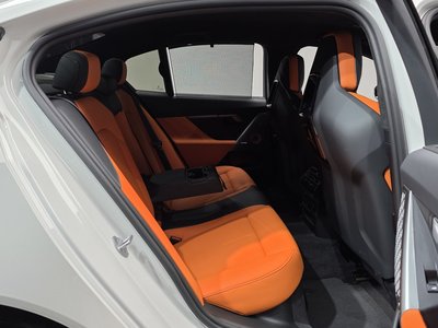 2025 BMW M5 缩略图 18