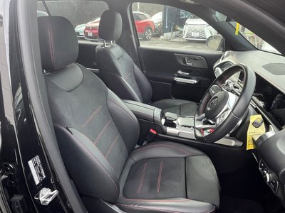 MERCEDES-BENZ EQB - 8