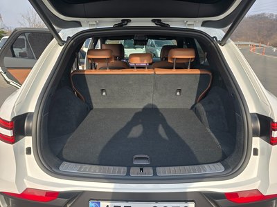 2025 Genesis GV70 — миниатюра 14