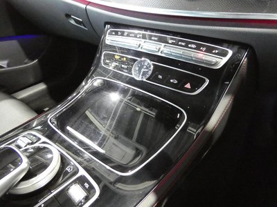 2019 Mercedes-BENZ E-CLASS 照片 10