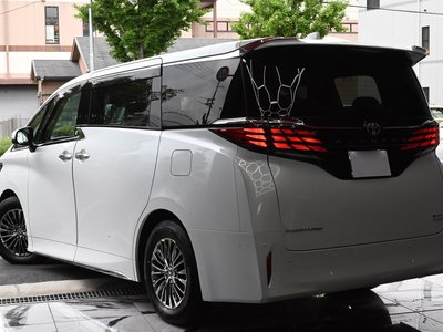 TOYOTA ALPHARD - 8