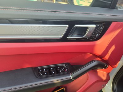 PORSCHE CAYENNE - 10