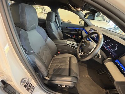 صورة مصغرة 16 لـ 2024 BMW 5 SERIES