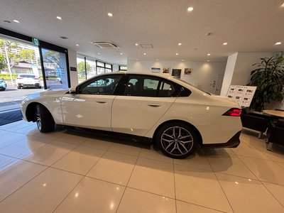 صورة 5 لـ 2024 BMW 5 SERIES