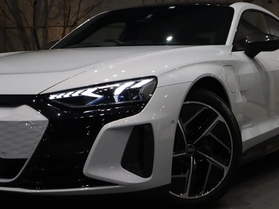 AUDI RS E-TRON GT - 5