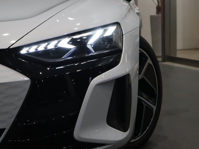 AUDI RS E-TRON GT - 3