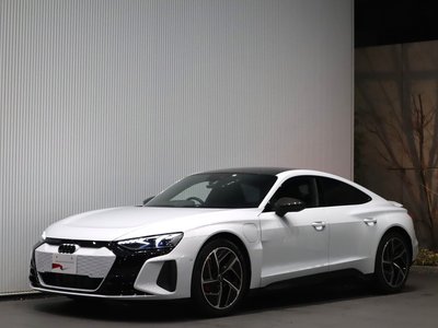 AUDI RS E-TRON GT - 6