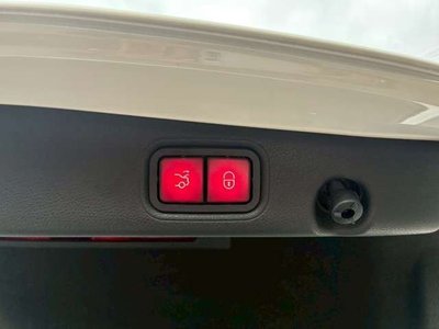 صورة مصغرة 17 لـ 2019 Mercedes-BENZ E-CLASS