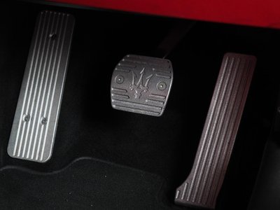 صورة مصغرة 17 لـ 2024 Maserati GRANTURISMO