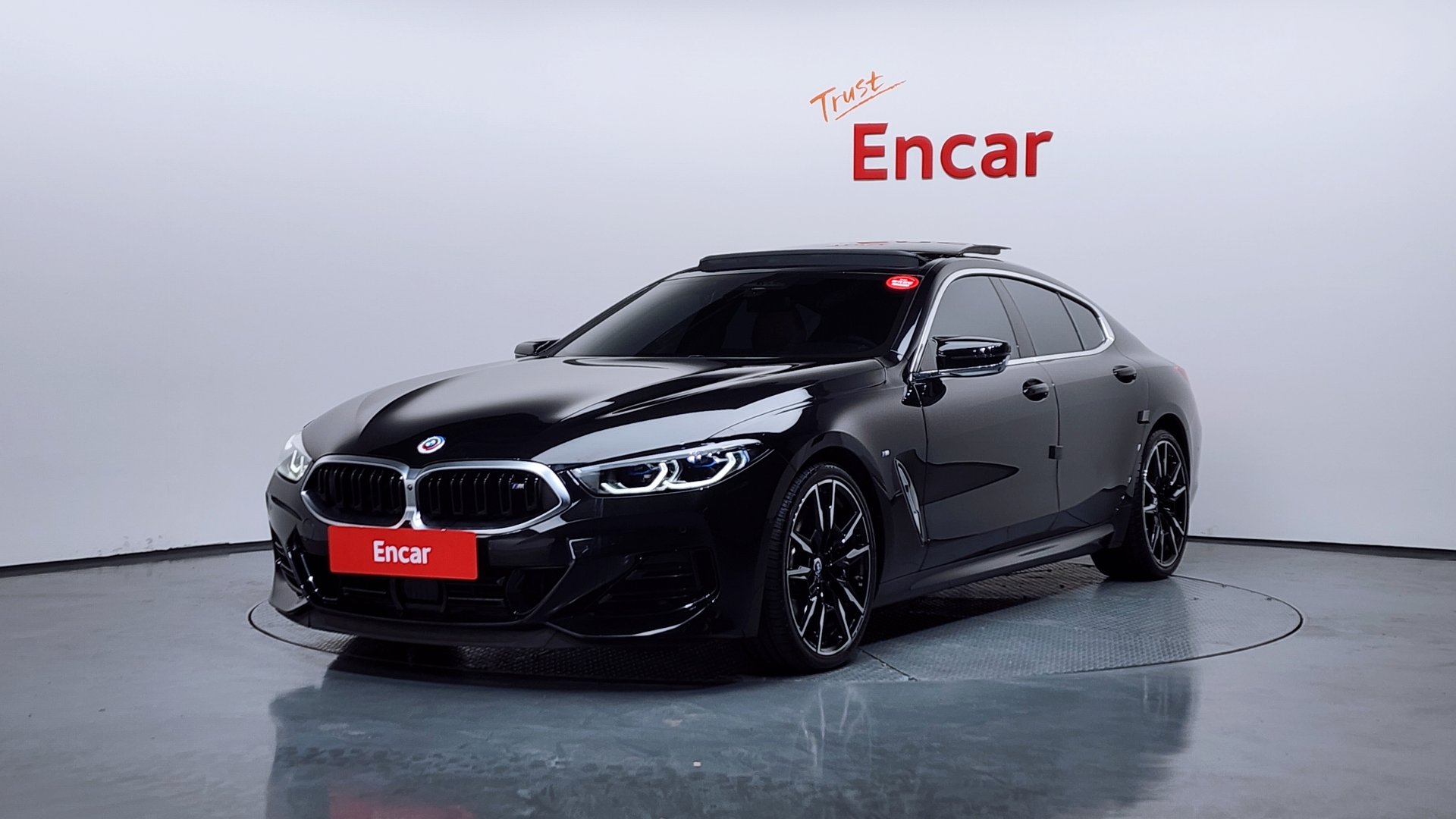 BMW 8 SERIES - View 1