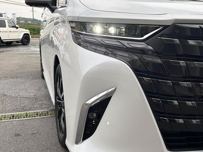 2025 Toyota ALPHARD — фото 9