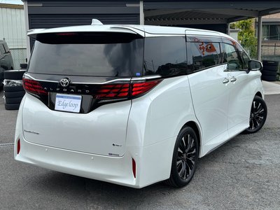 2025 Toyota ALPHARD — фото 6