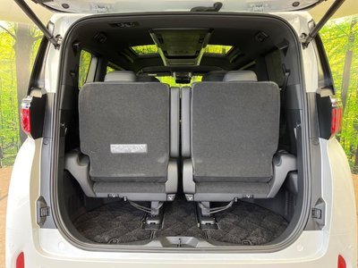2026 Toyota ALPHARD — миниатюра 11