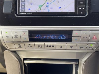 TOYOTA LAND CRUISER PRADO - 8