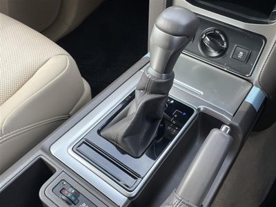 TOYOTA LAND CRUISER PRADO - 10