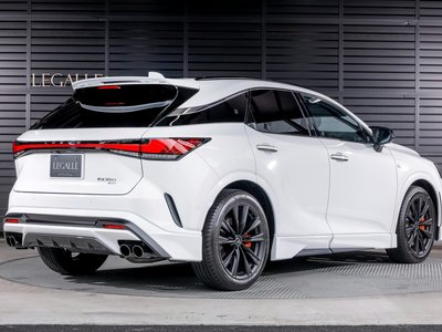 صورة 7 لـ 2025 Lexus RX