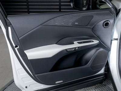 2025 Lexus RX thumbnail 26