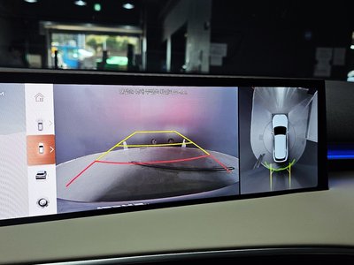 2026 Genesis GV70 — миниатюра 14