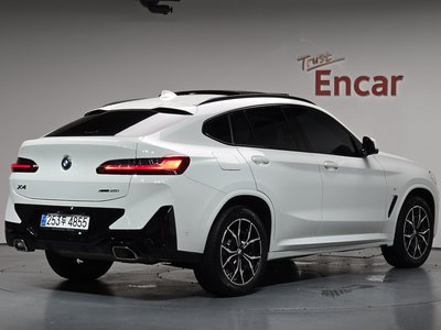 2023 BMW X4 — фото 4