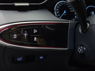 2021 Genesis GV70 — миниатюра 28