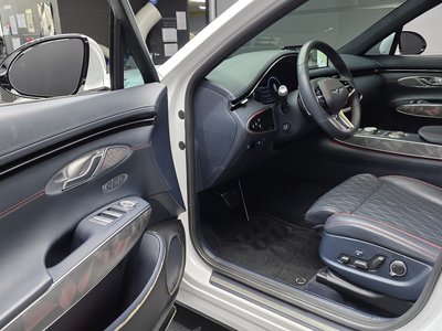 2021 Genesis GV70 — миниатюра 13