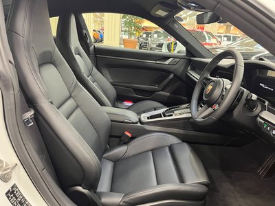 PORSCHE 911 - 9