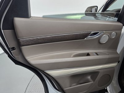 2022 Genesis GV80 thumbnail 15