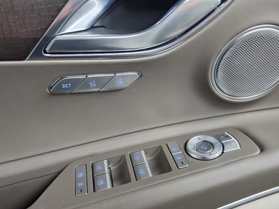 2022 Genesis GV80 thumbnail 35