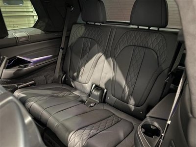 صورة مصغرة 30 لـ 2025 BMW X7