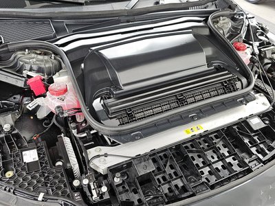 MERCEDES-BENZ EQE - 7