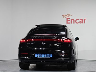 MERCEDES-BENZ EQE - 4