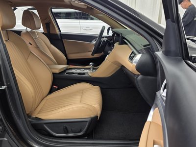 صورة مصغرة 17 لـ 2023 Genesis G70