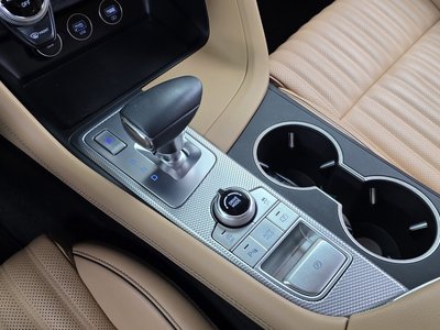صورة مصغرة 12 لـ 2023 Genesis G70