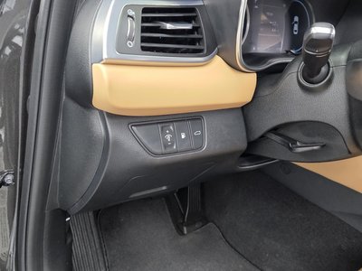 صورة مصغرة 23 لـ 2023 Genesis G70
